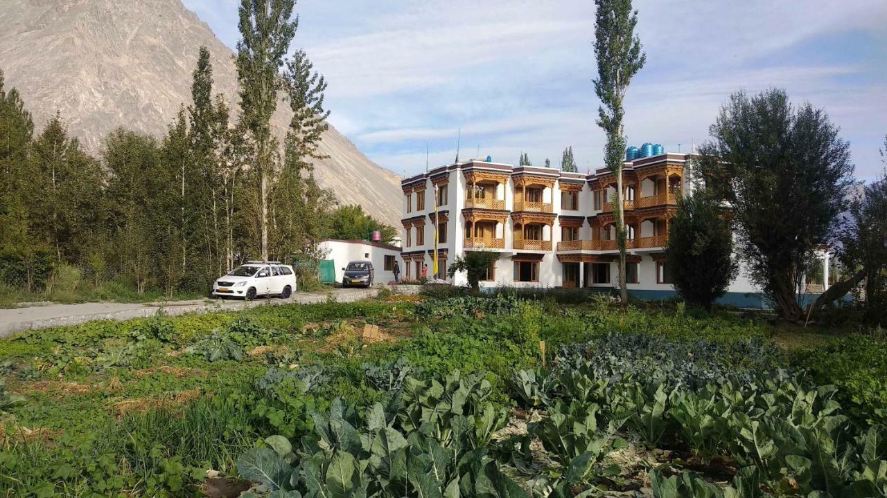 Hunder Residency Hotel Leh Exterior photo