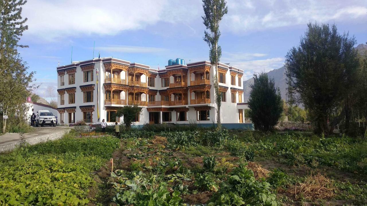 Hunder Residency Hotel Leh Exterior photo